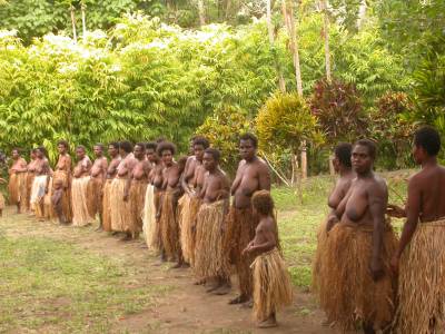 The women dancers of Banan Bay